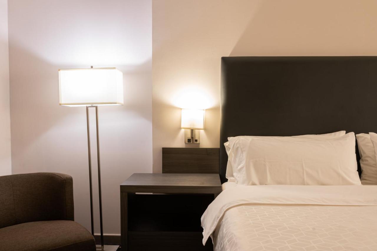 Holiday Inn Express Hotel & Suites Hermosillo By Ihg Esterno foto