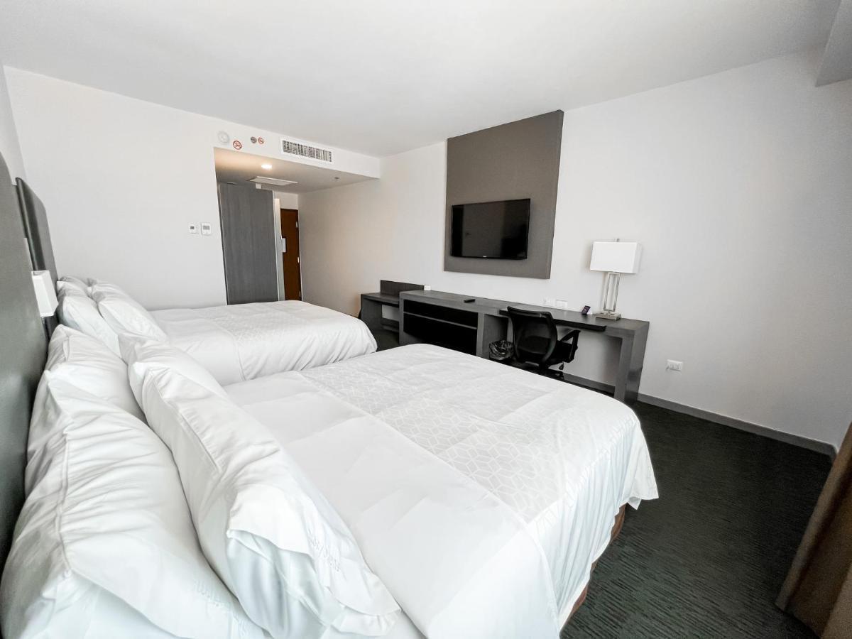 Holiday Inn Express Hotel & Suites Hermosillo By Ihg Esterno foto