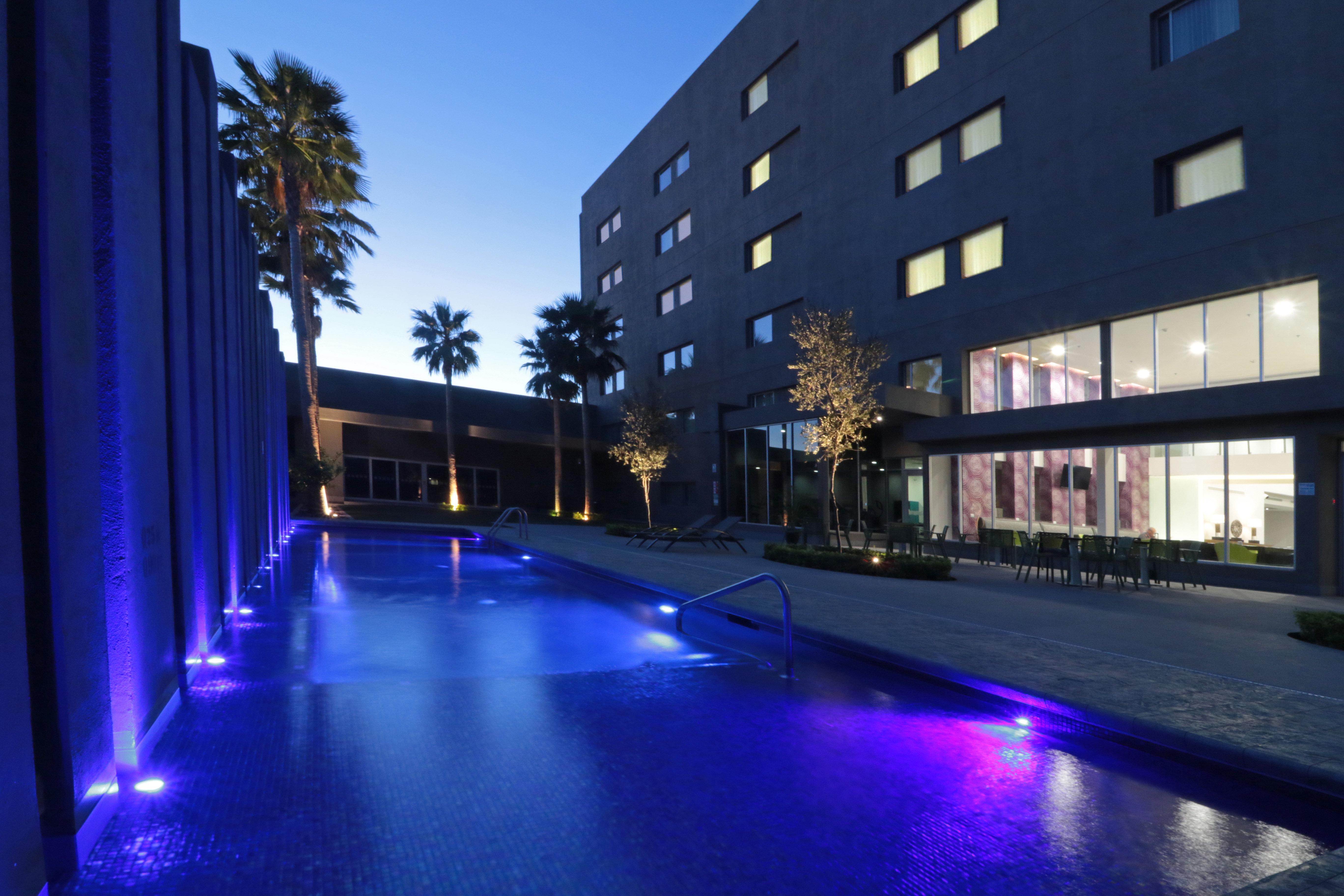 Holiday Inn Express Hotel & Suites Hermosillo By Ihg Esterno foto